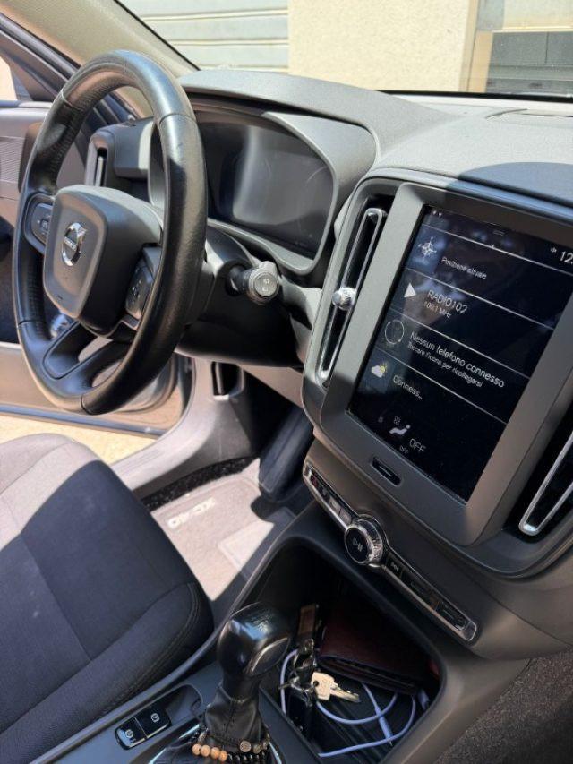 VOLVO XC40 D3 AWD Momentum