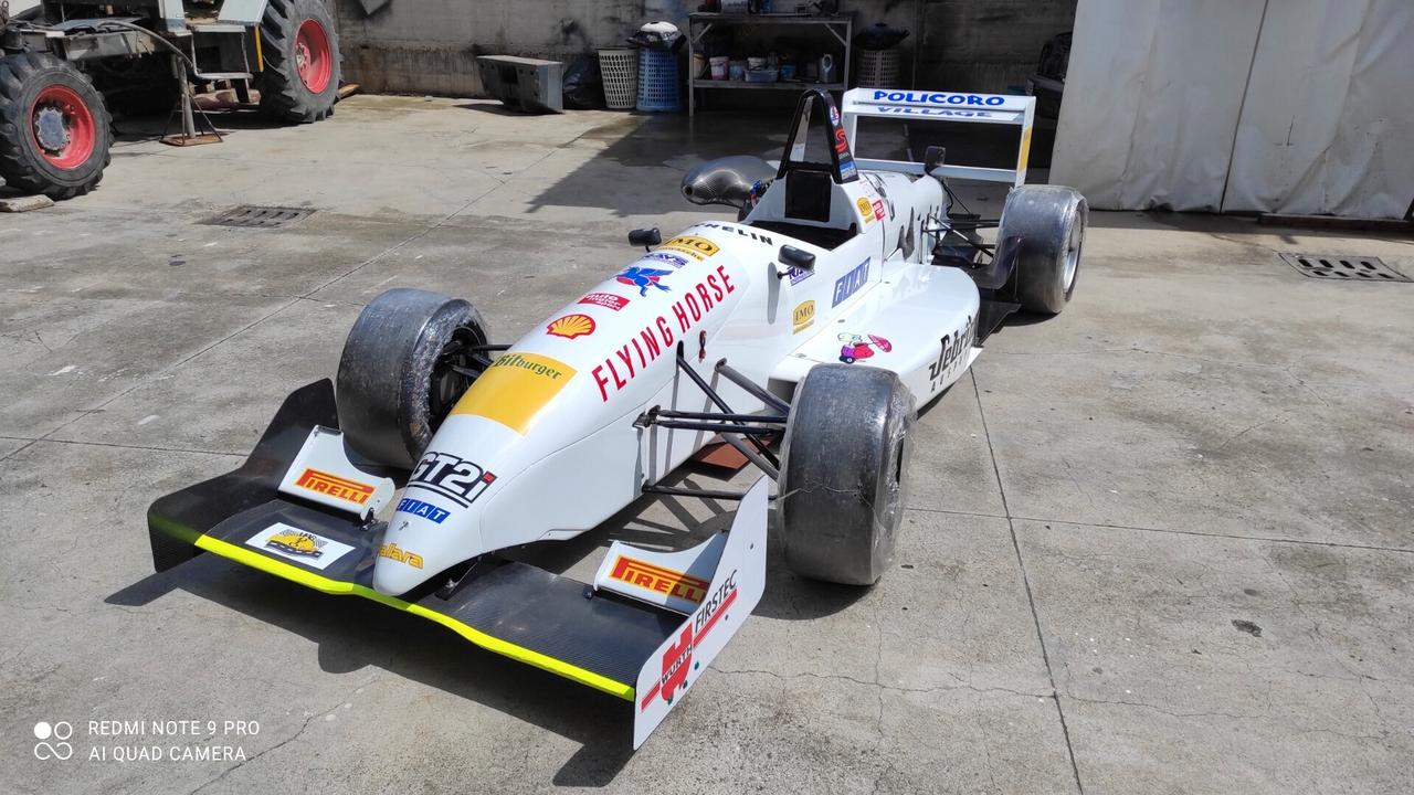 Dallara DALLARA F395 - FORMULA 3