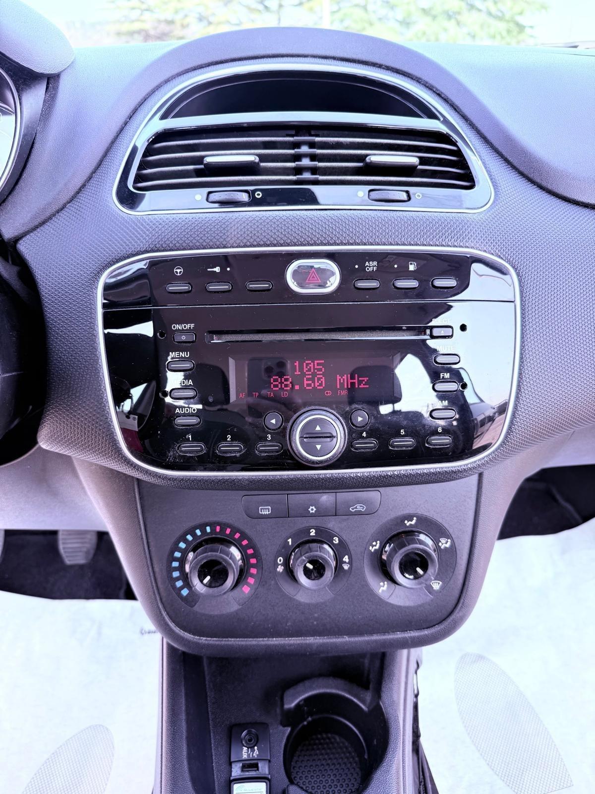 Fiat Punto 1.4 8V 5 porte Natural ok neopatentati