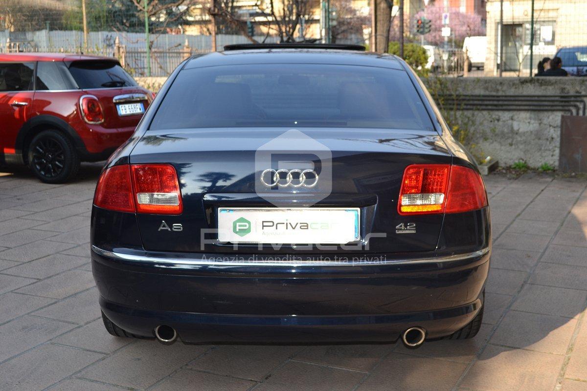 AUDI A8 4.2 V8 FSI quattro tiptronic