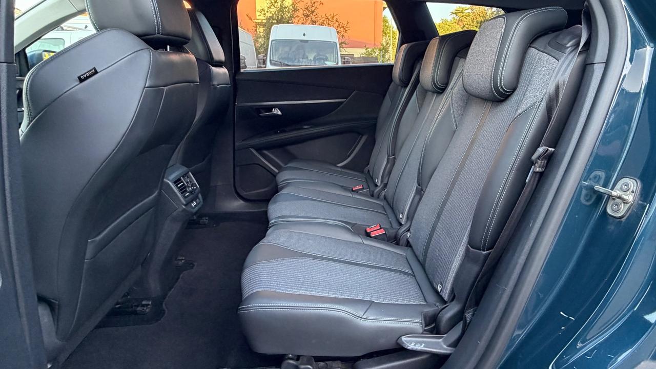PEUGEOT 5008 1.5 ALLURE 131CV - SETTE POSTI, FULL LED, NEOPATENTATI