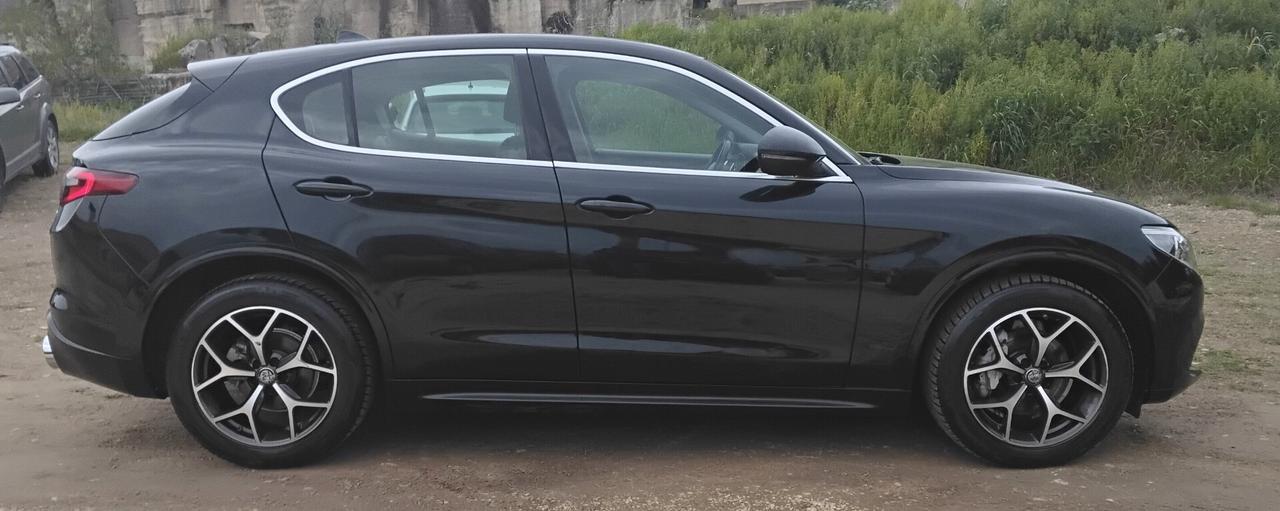 Alfa Romeo Stelvio 2.2 Turbodiesel 190 CV AT8 RWD Executive