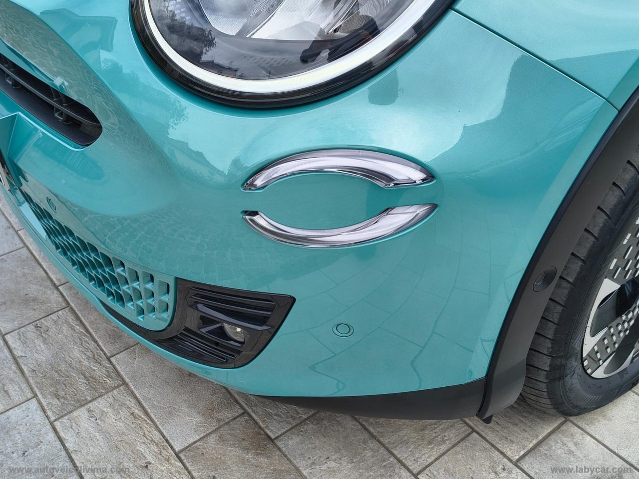 FIAT 600 Hybrid MHEV La Prima