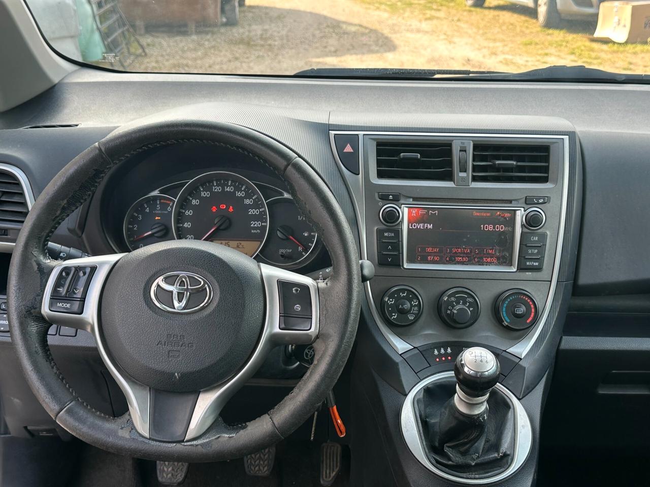 Toyota Yaris Verso-S 1.4D Lounge 2012 Garantita