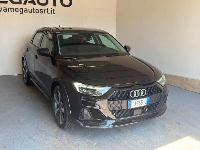 AUDI A1 citycarver 30 TFSI Identity Contrast