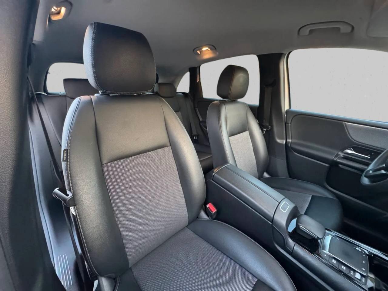 Mercedes-benz B 180 d Automatic Business Extra 08/2021