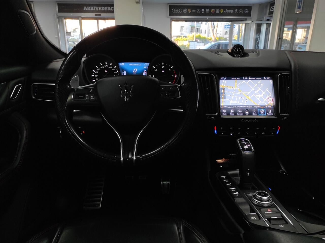 Maserati Levante V6 Diesel 275 CV AWD Gransport Tetto