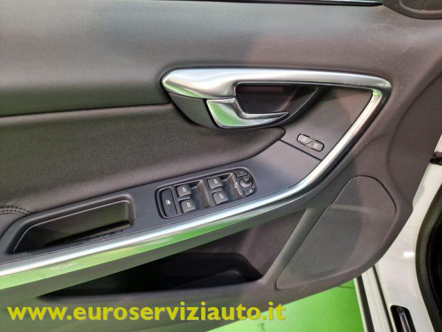 VOLVO V60 D3 Geartronic Momentum