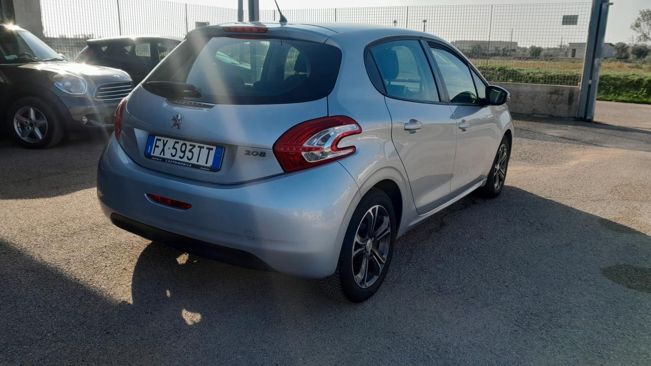 Peugeot 208 1.4 HDi 68 CV 5 porte Allure