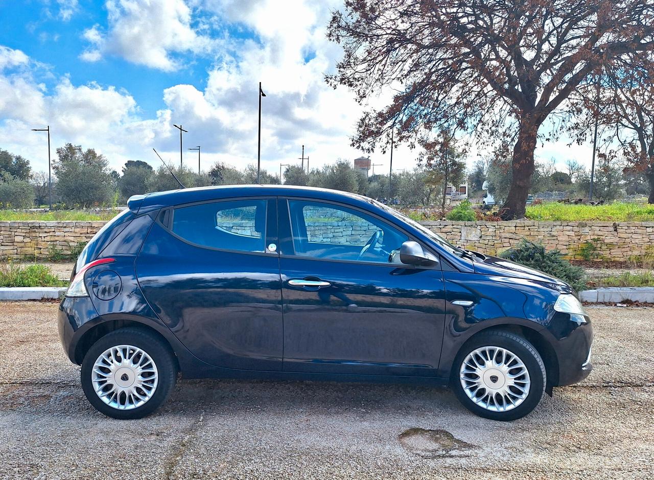 Lancia Ypsilon 1.2 69 CV 5 porte GPL Ecochic Gold