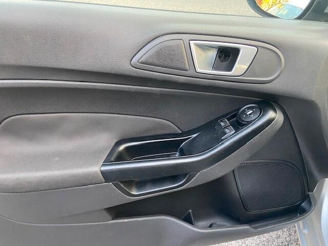 Ford Fiesta 1.4 5 porte Bz.- GPL