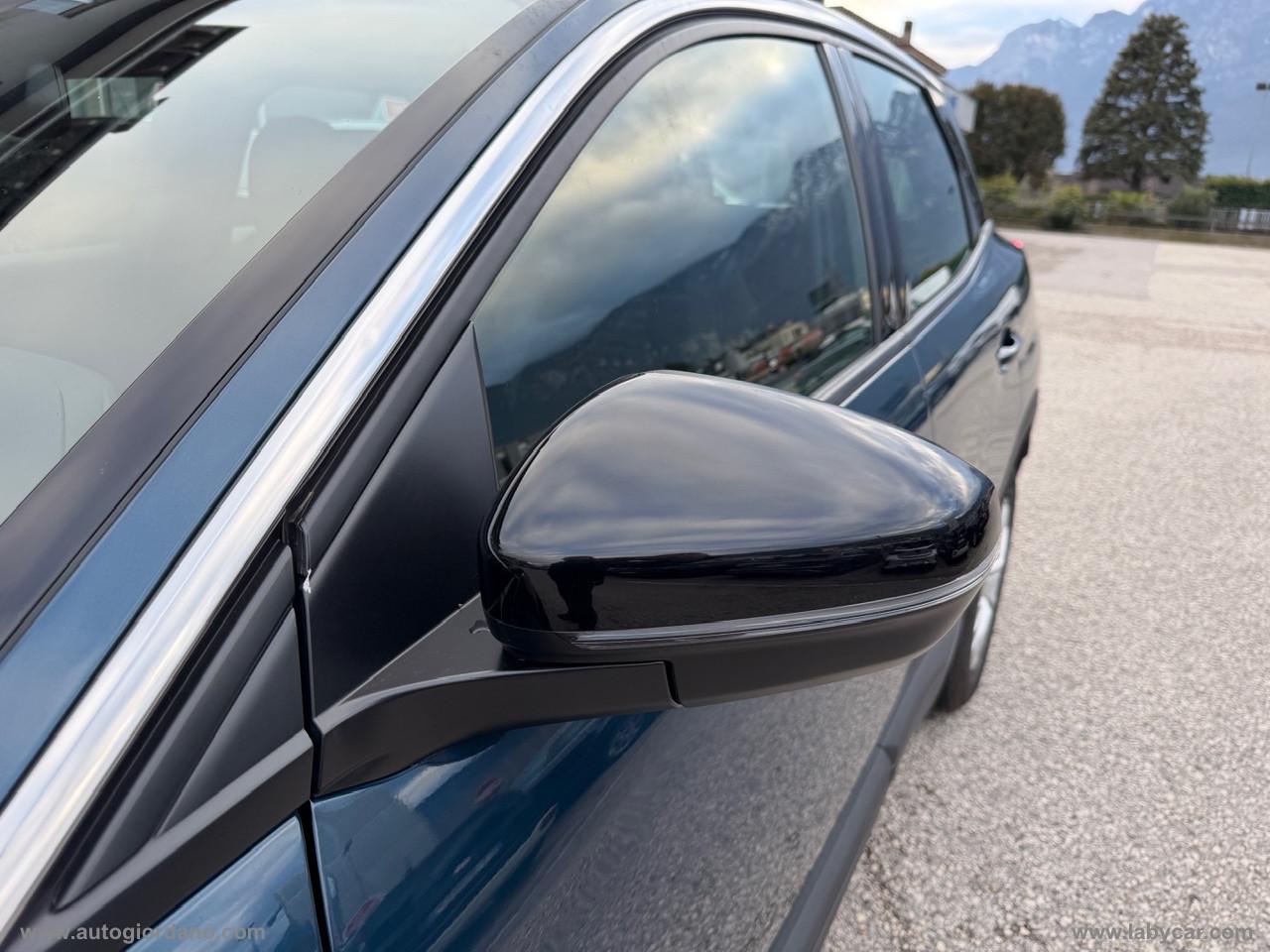 PEUGEOT 3008 Hybrid 136 e-DCS6 Allure