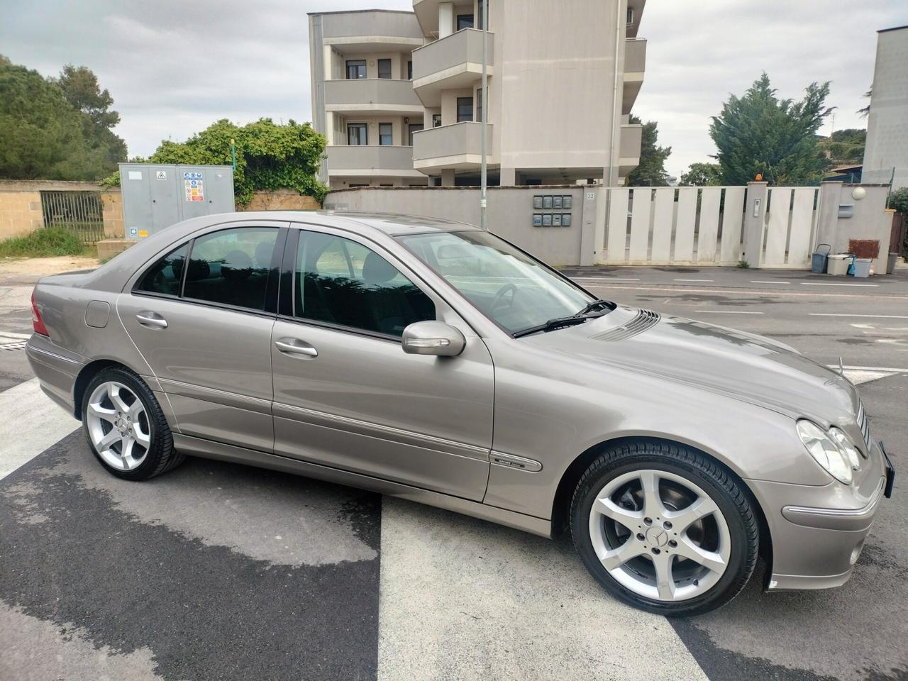 Mercedes-benz C 220 CDI cat Avantgarde Sport edition