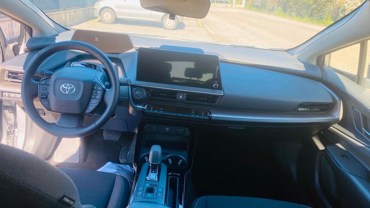 Toyota Prius 2.0 Plug-in Hybrid Lounge