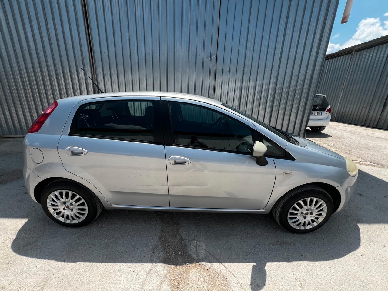 Fiat Grande Punto 1.3 MJT 75 CV 5 porte Dynamic