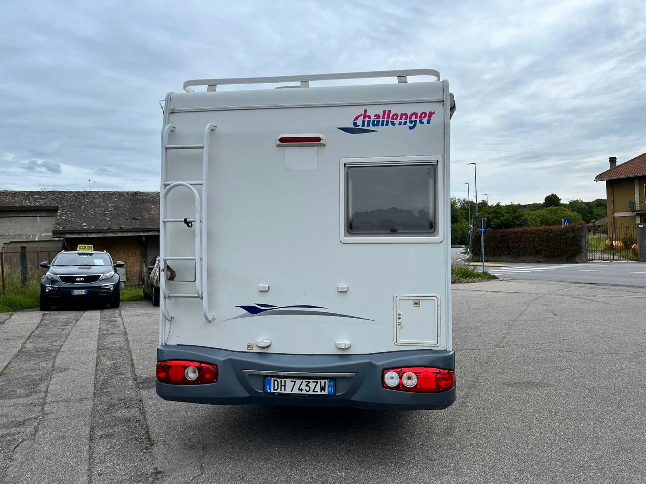 Challenger 972 mansardato gemellato SOLO 41.000 KM! 7 posti letto