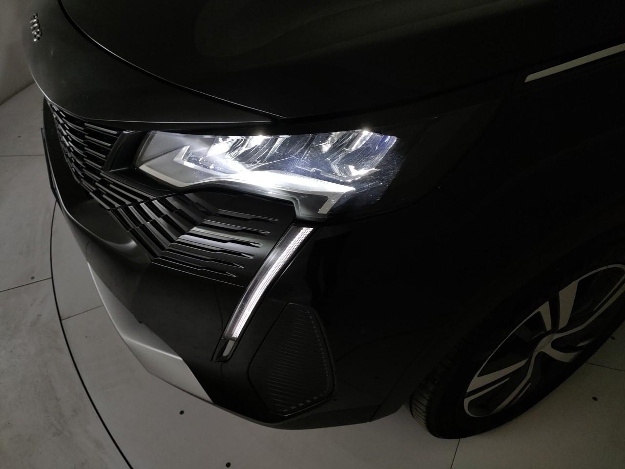 PEUGEOT 5008 1.5 bluehdi Allure Pack 130cv eat8 7 Posti