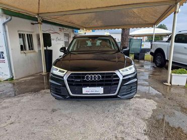 AUDI Q5 2.0 TDI quattro S tronic Business