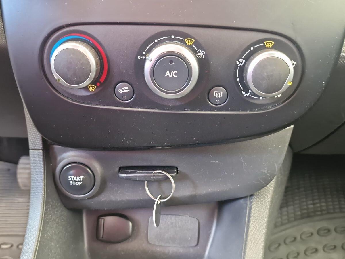 RENAULT CLIO 1.2 LIVE