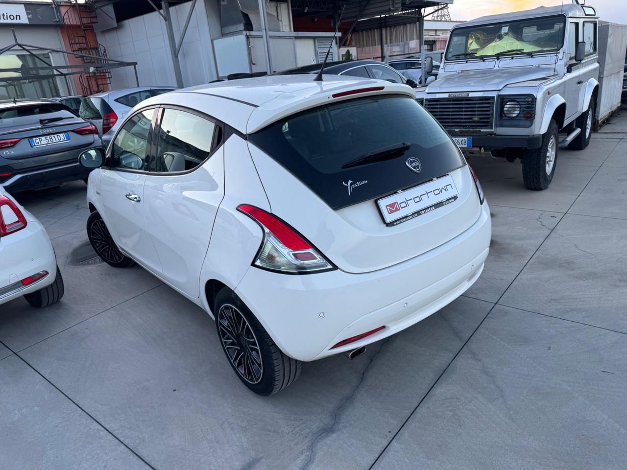 Lancia Ypsilon 1.2 69 CV 5 porte Gold