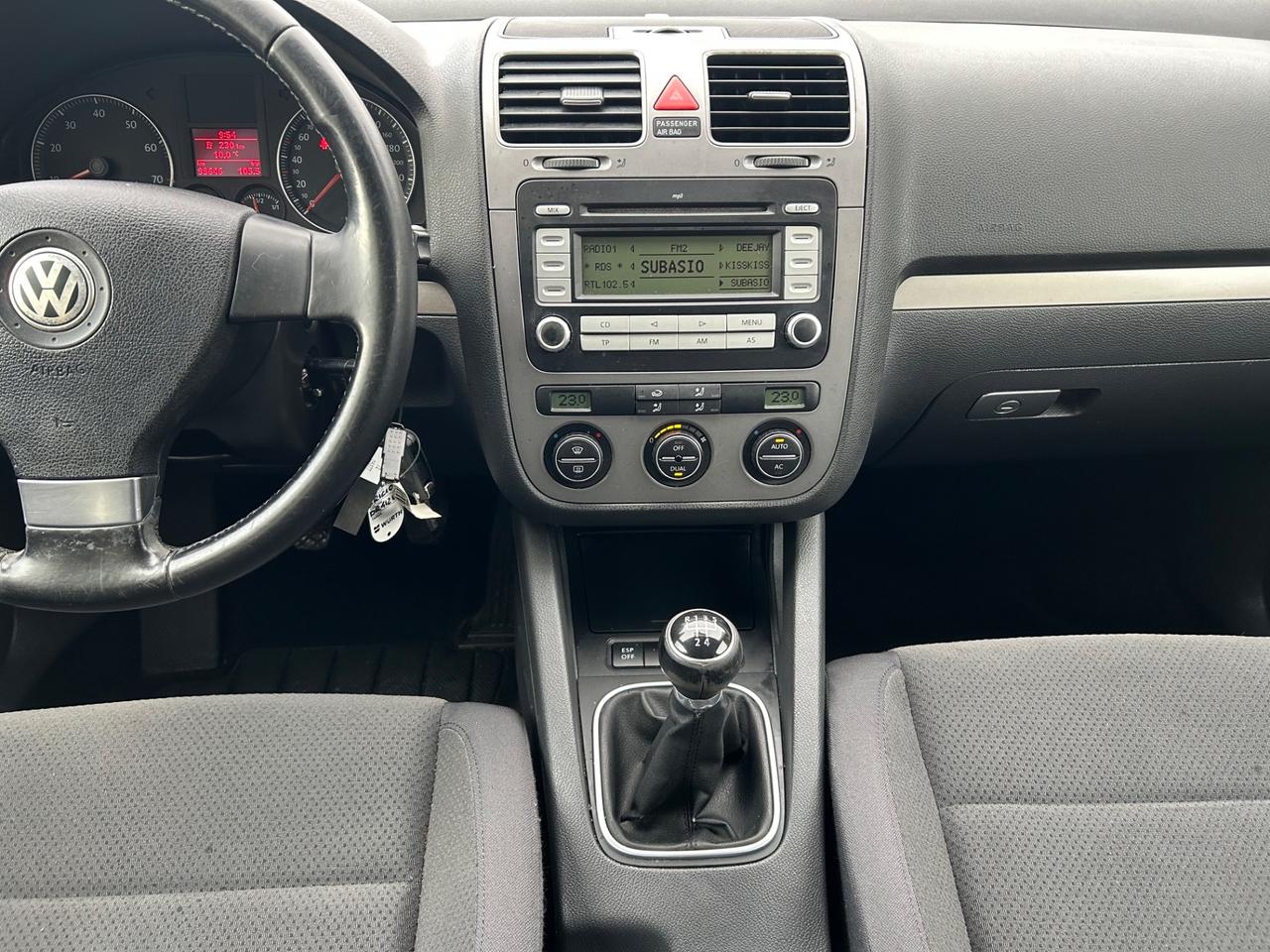 Volkswagen Golf 1.6 Benzina 99000km