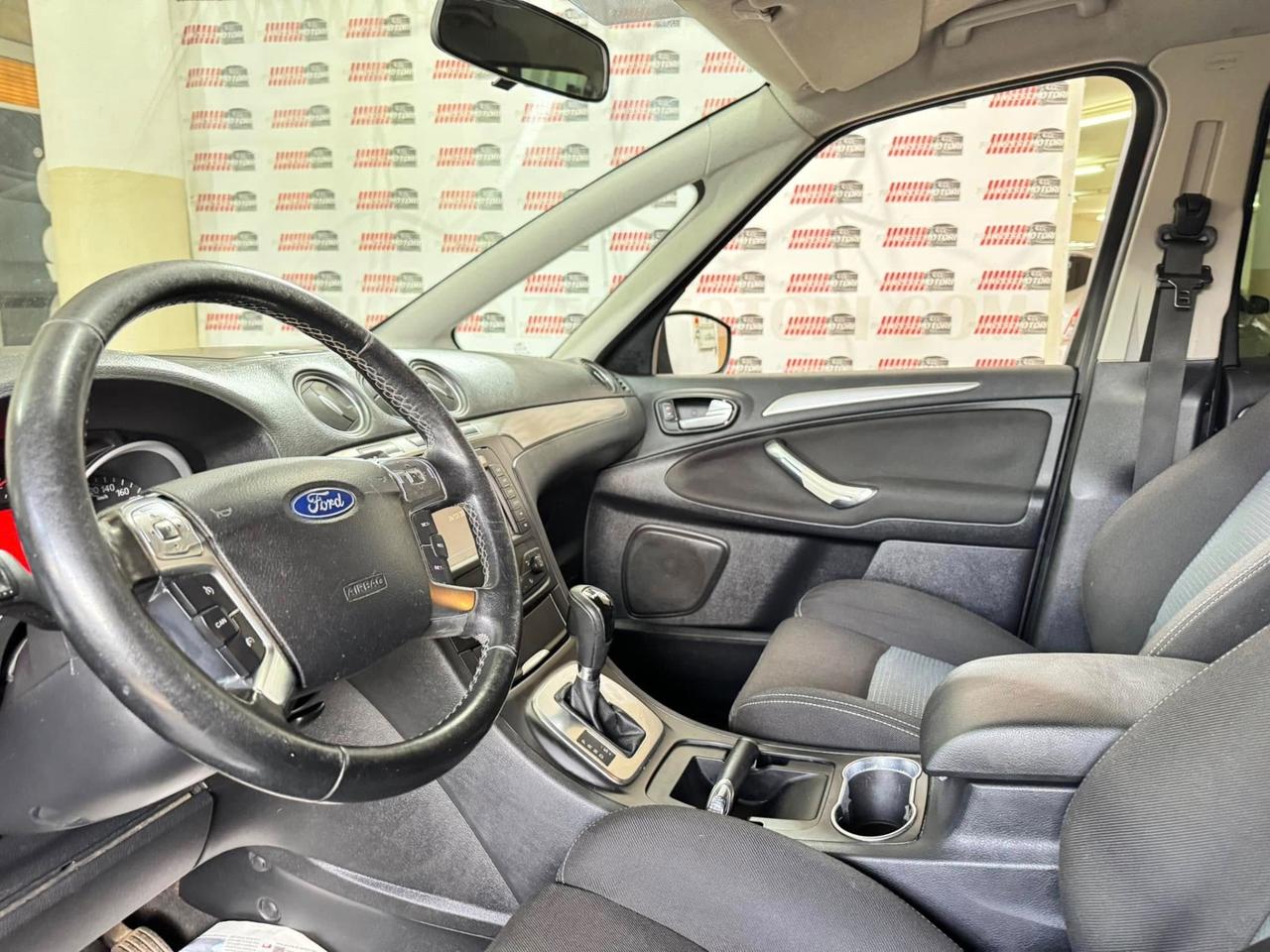 Ford S-Max 2.0 TDCi 140CV Powershift Nav Edition