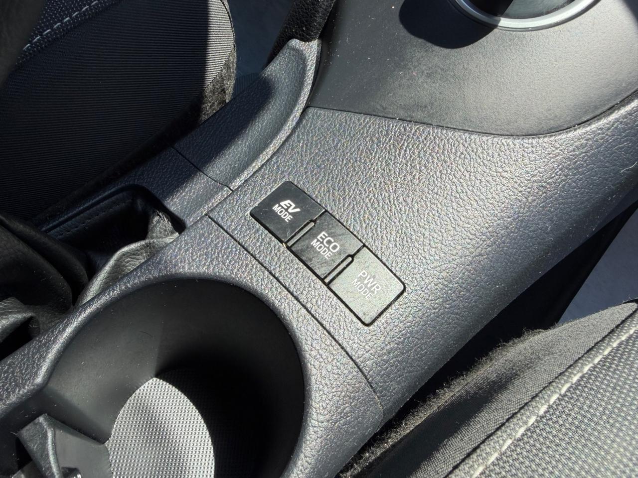 Toyota Auris 1.8 Hybrid Business