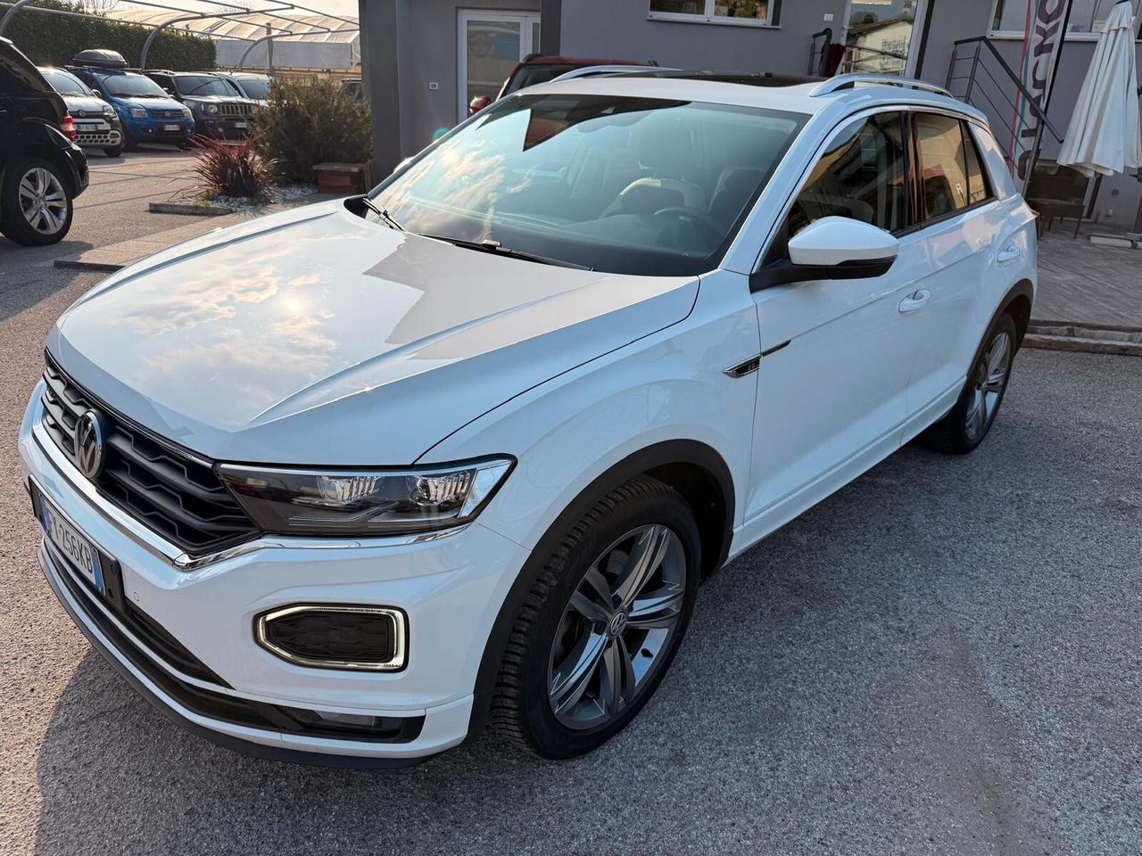 Volkswagen T-Roc 2.0 TDI SCR 150 CV DSG TETTO R LINE