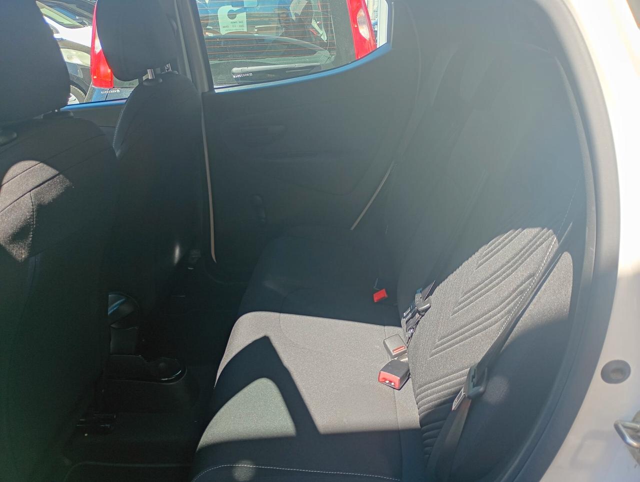 Lancia Ypsilon 1.0 FireFly 5 porte S&S Hybrid Alberta Ferretti