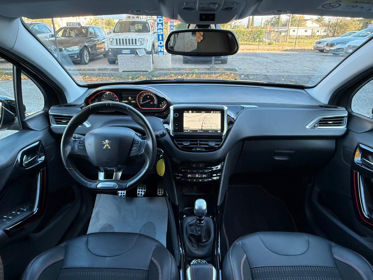 " UNA CHICCA " Peugeot 2008 Pure Turbo GT Line