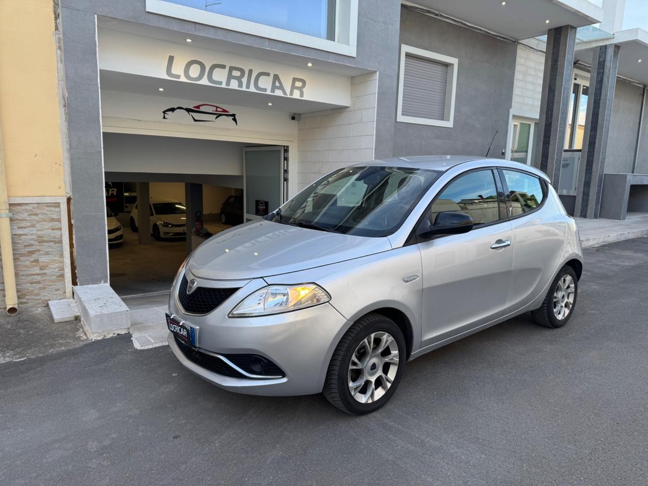 Lancia Ypsilon 1.3 MJT 16V 80 CV 5 porte S&S Silver