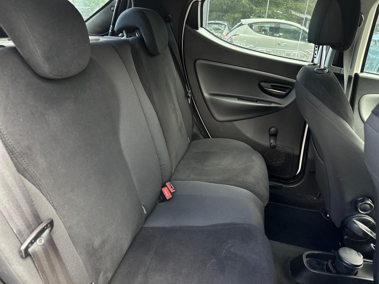 Lancia Ypsilon 0.9 TwinAir 85 CV 5 porte Metano Ecochic Elle