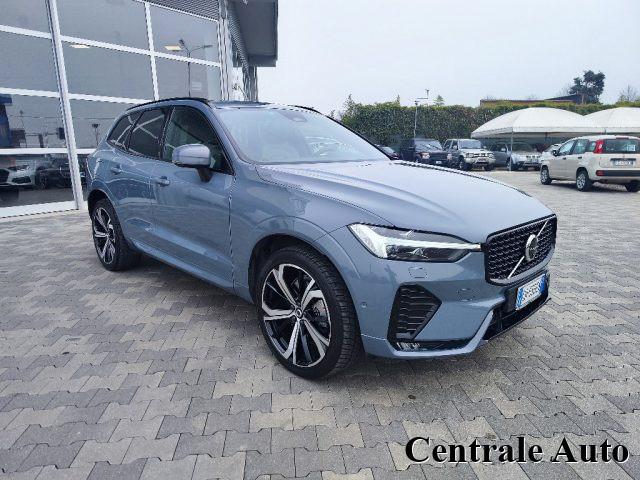 VOLVO XC60 B4 (d) AWD automatico Ultimate Dark