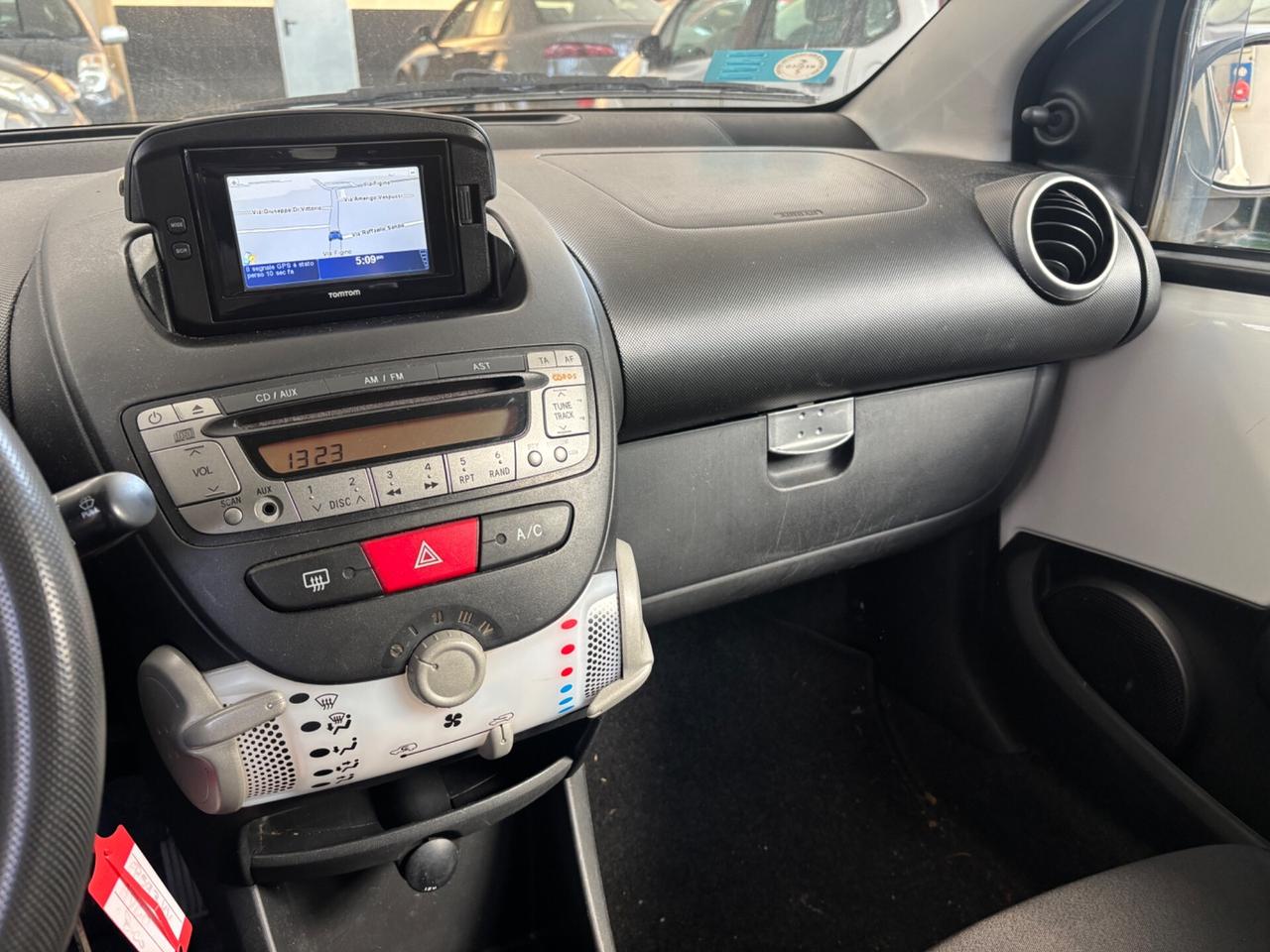 Toyota Aygo 1.0 12V VVT-i 5 porte Lounge Connect