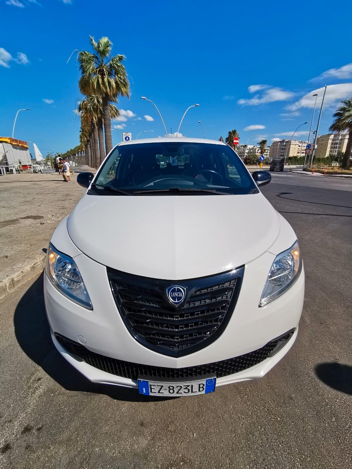 Lancia Ypsilon 1.3 MJT 16V 95 CV 5P. Gold - 2015