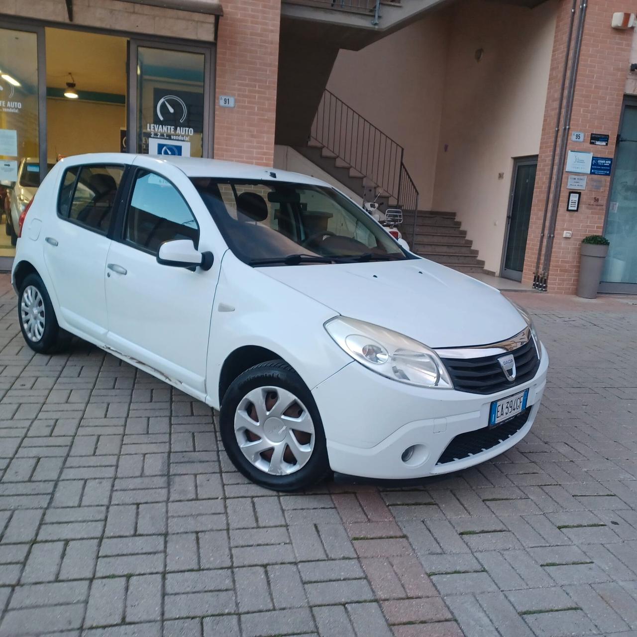 ECONOMICA SANDERO 1.4 GPL DI FABBRICA