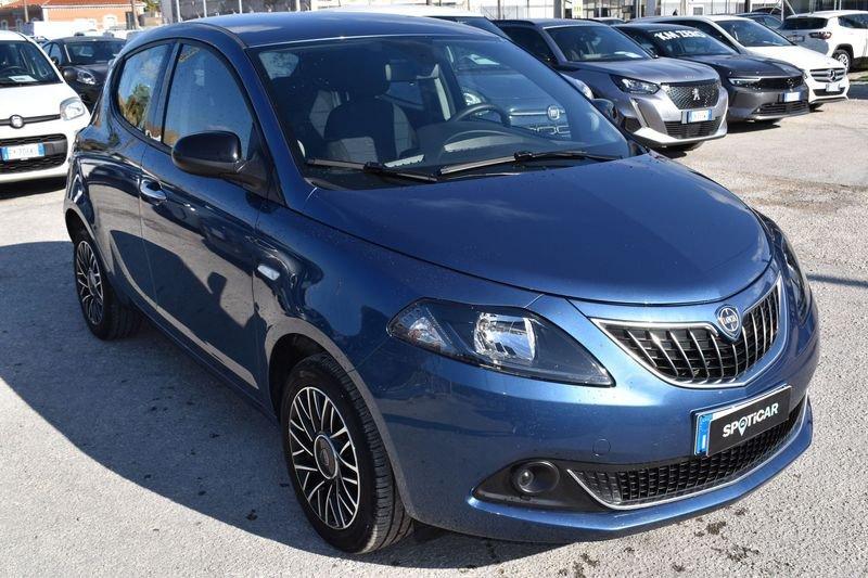 Lancia Ypsilon 1.0 FireFly 5 porte S&S Hybrid Platino