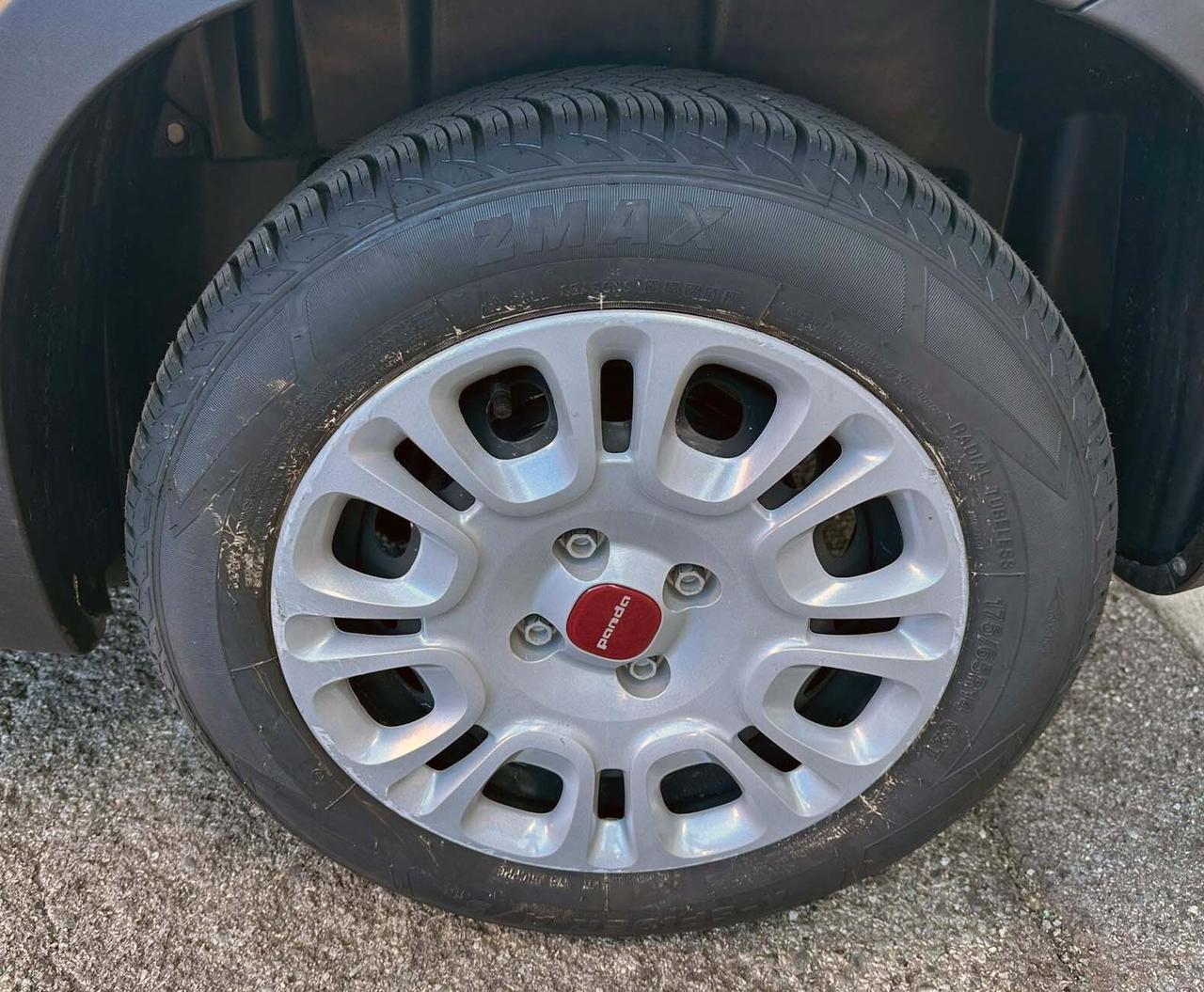 Fiat Panda 1.0 FireFly S&S Hybrid Unico Proprietario Fatturabile Sensori di Parcheggio Radio Dab