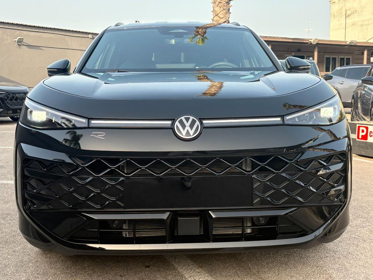 NEW VOLKSWAGEN T-ROC 1.5 eTSI ACT 150 CV DSG R-LINE