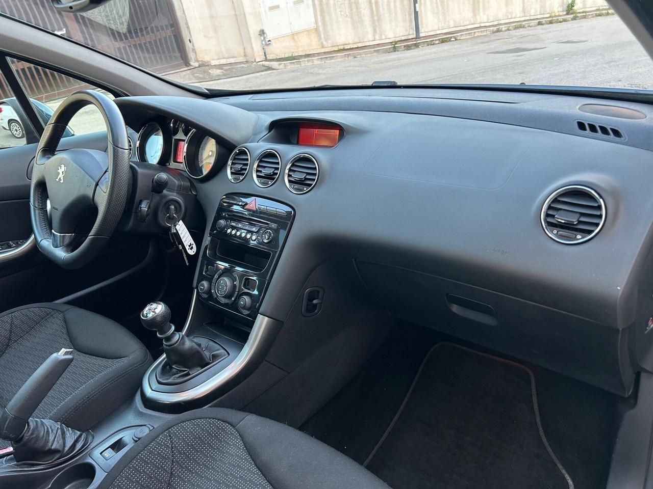 Peugeot 308 1.6 e-HDi allure tetto panoramico