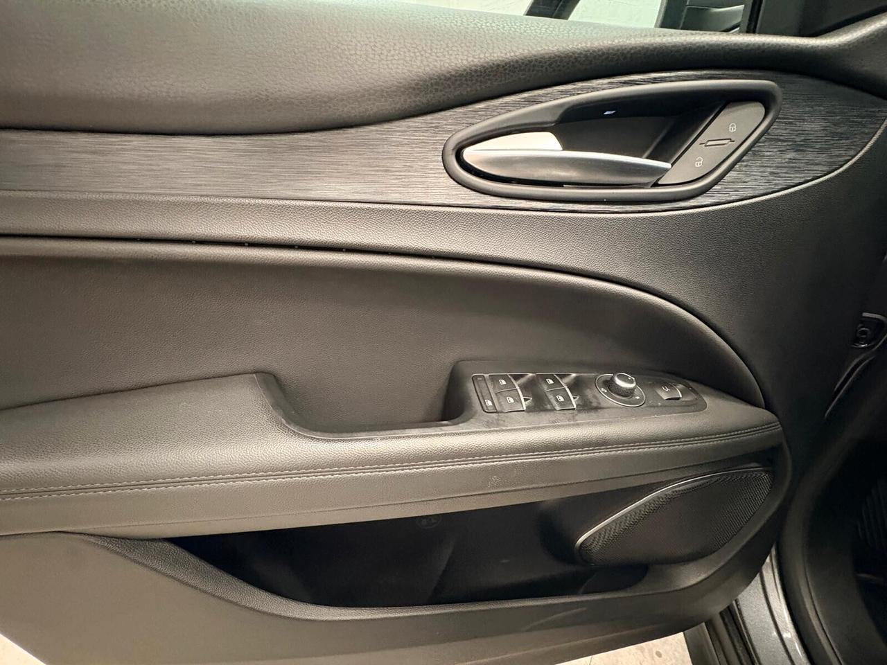 Alfa Romeo Stelvio 2.2 Turbodiesel 190 CV AT8 RWD Business