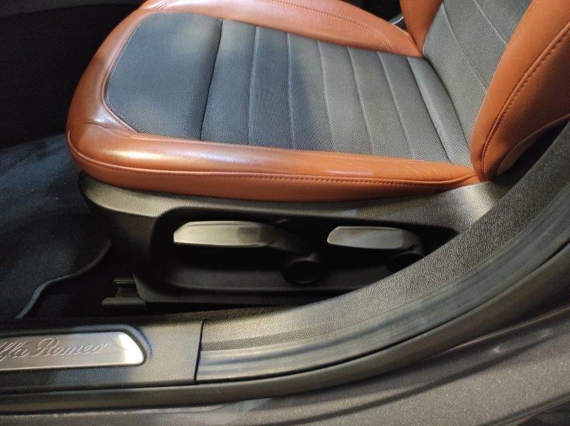 ALFA ROMEO Giulia (2016) - Giulia 2.2 Turbodiesel 150 CV AT8 Super