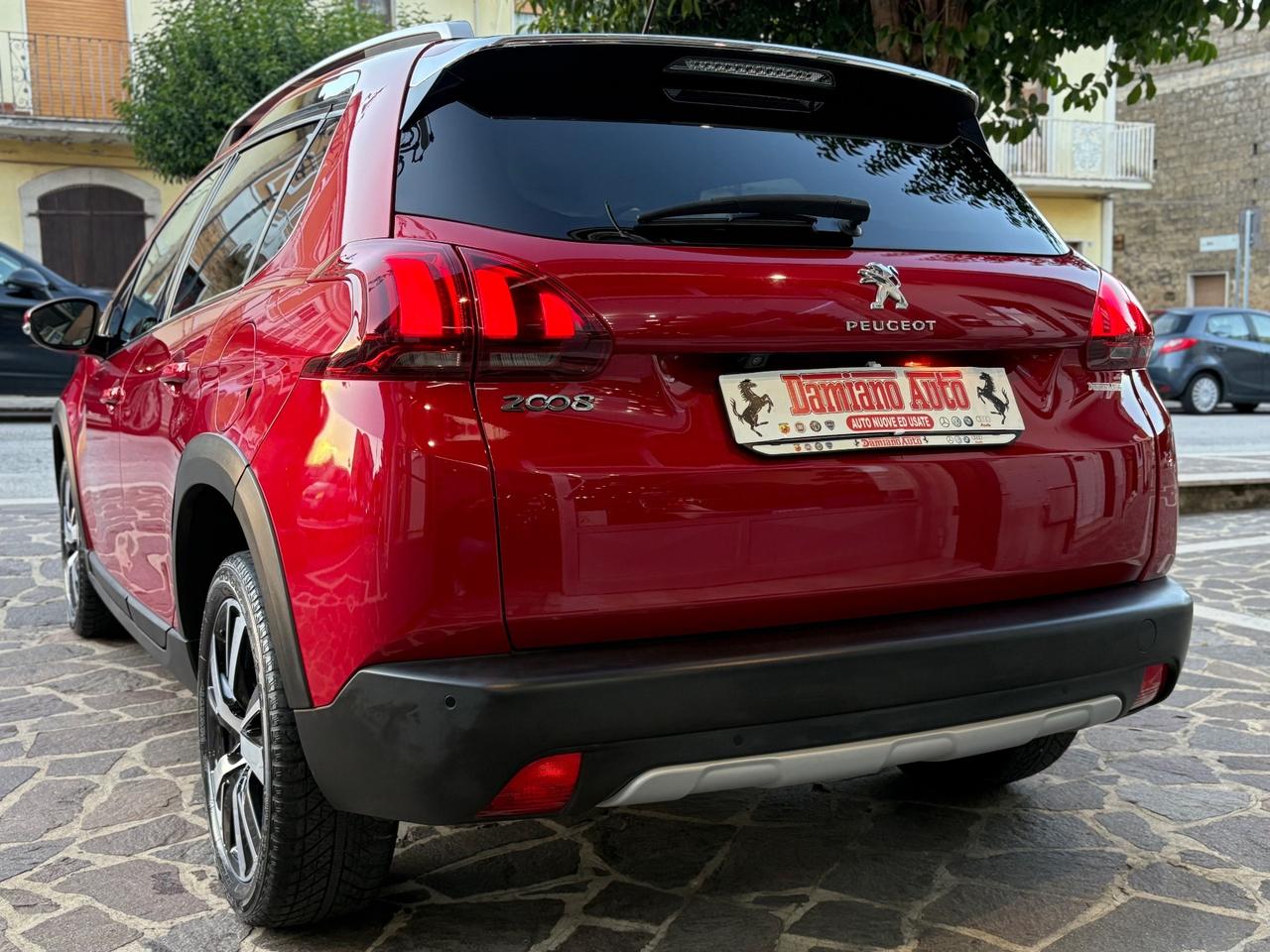 Peugeot 2008 BlueHDi 120 EAT6 Allure FULL/LED/NAV