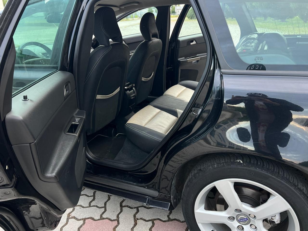 Volvo V50 D3 R-design