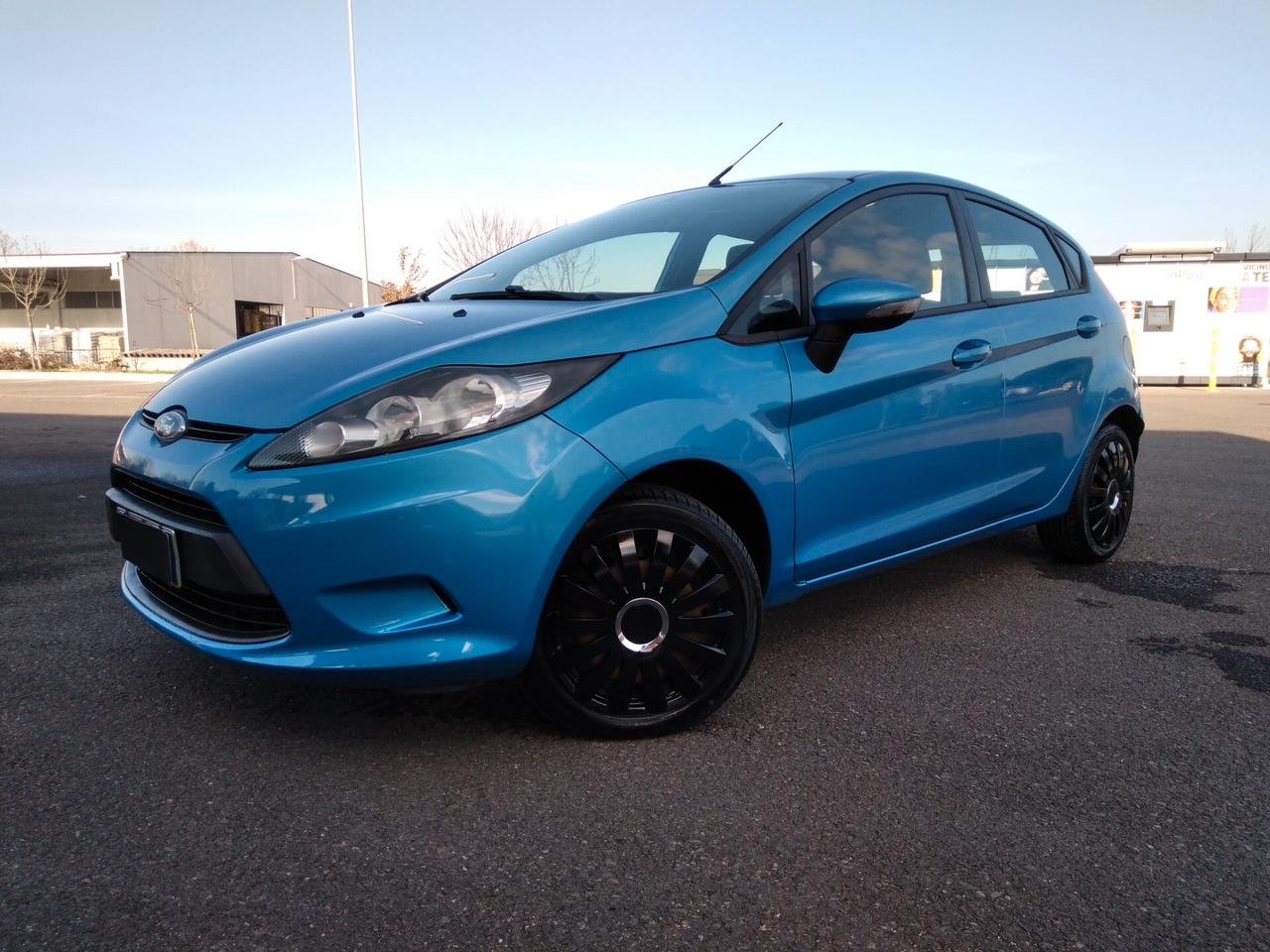 Ford Fiesta 1.4 TDCi 70CV 5 porte Titanium x neopatentati