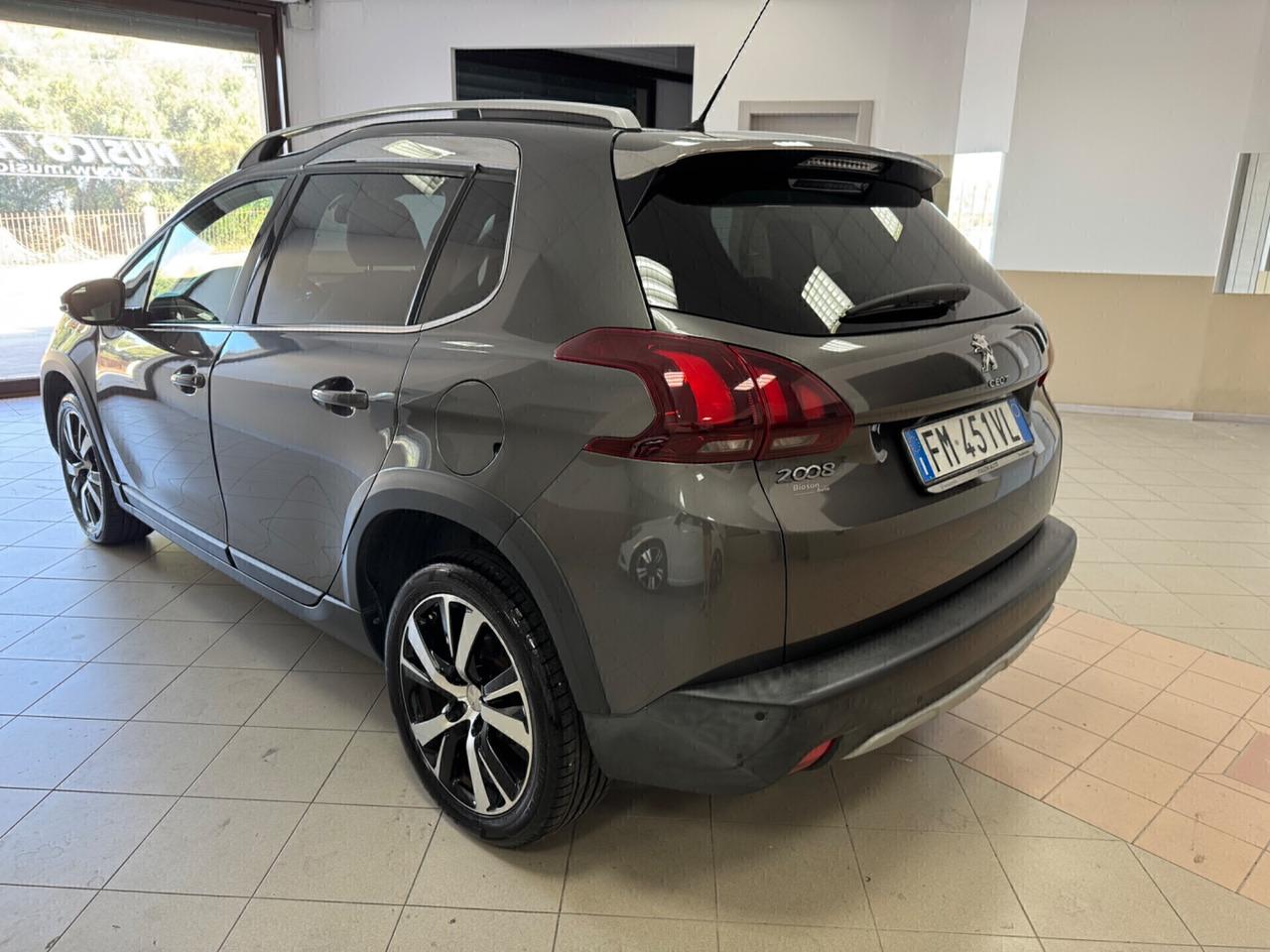 Peugeot 2008 1.6 HDI 100 CV Allure