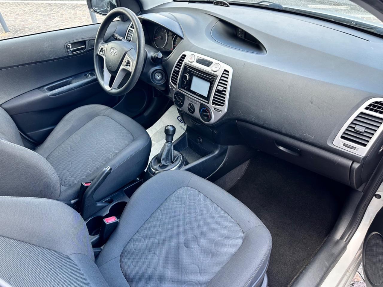 Hyundai i20 1.2Bz 78Cv 5P - Neopatentati