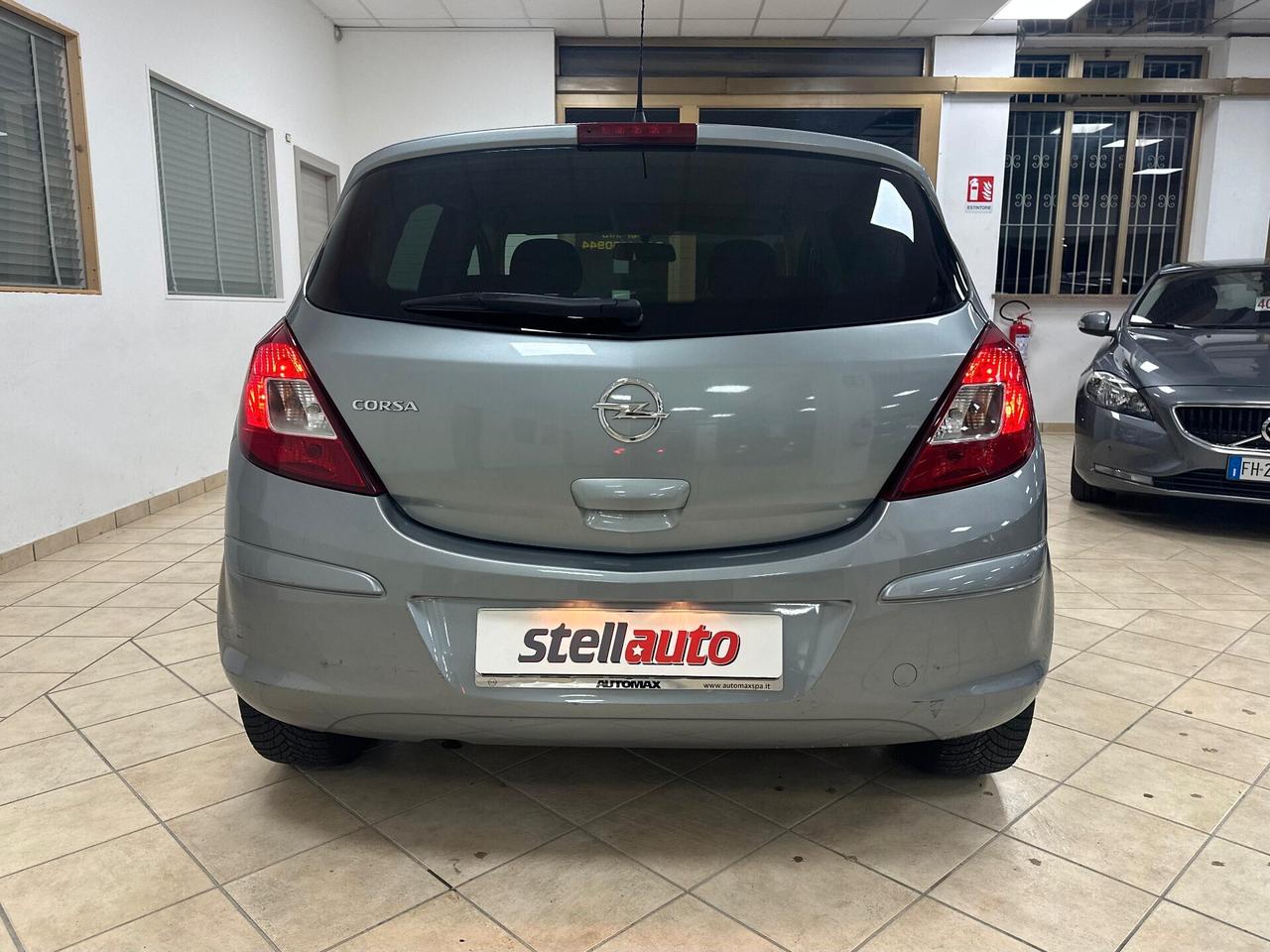 Opel Corsa 1.2 5 porte