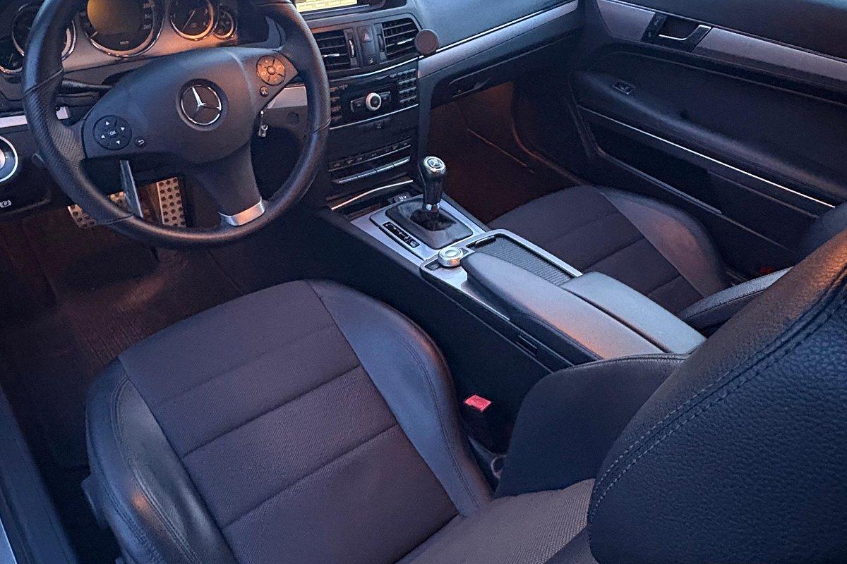 MERCEDES E 220 CDI Coupé BlueEFFICIENCY Avantgarde