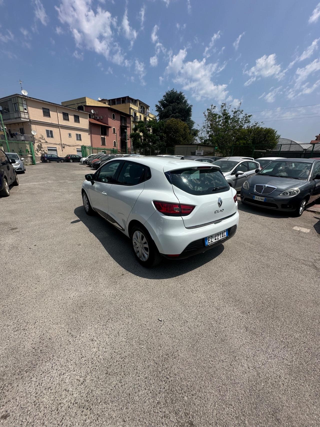Renault Clio 1.2 75CV GPL 5 porte Costume National